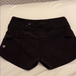Lulu Lemon Women’s Black Speed Up 2.5” Short